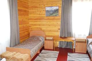 Гостевой дом Ак-Туру Ая Номер стандарт с 2 односпальными кроватями-5