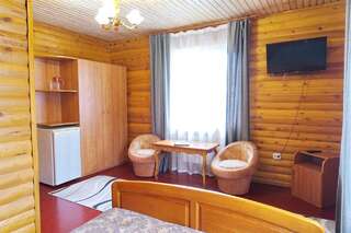 Гостевой дом Ак-Туру Ая Номер стандарт с 1 двуспальной кроватью-4