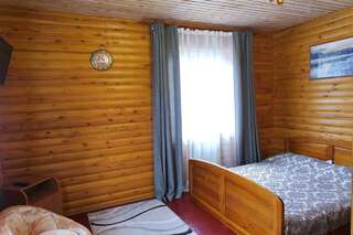 Гостевой дом Ак-Туру Ая Номер стандарт с 1 двуспальной кроватью-1